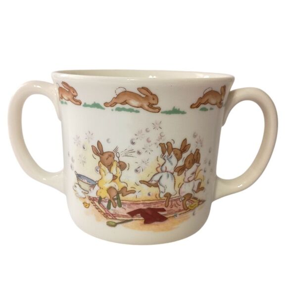 Bunnykins Hug A Mug Bunnies Blowing Bubbles NEW No Box 2 Handles ROYAL DOULTON.  - Picture 11 of 16